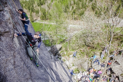 Melloblocco 2013 - Antonio Rossi e Silvia Parente al in arrampicata al Sasso Remenno