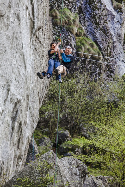 Melloblocco 2013 - Silvia Parente abseiling into the void on Sasso Remenno