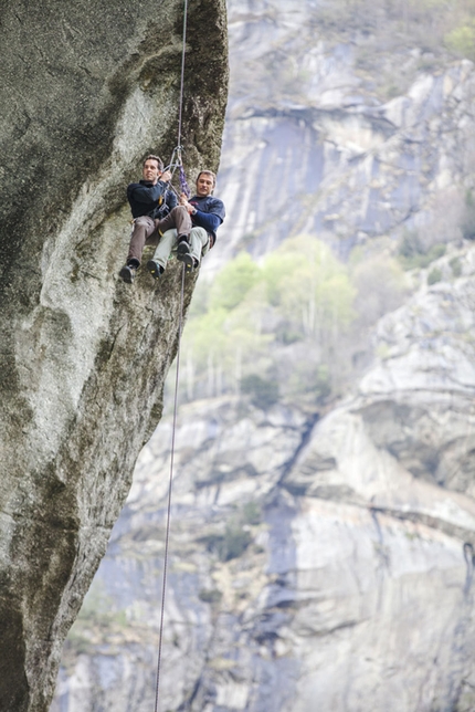 Melloblocco 2013 - Antonio Rossi abseiling into the void on Sasso Remenno