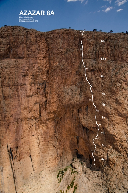 Ines Papert, Lisi Steurer, Patrik Aufdenblatten, Tadrarate, Taghia, Morocco - April 2013: Azazar (400m, 8a, 04/2013 Ines Papert, Lisi Steurer, Patrik Aufdenblatten), Tadrarate, Taghia, Morocco.