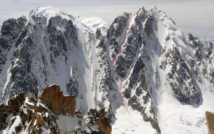 Col Armand Charlet, couloir nord-est in sci e snowboard