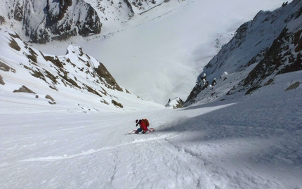 Col Armand Charlet, Mont Blanc - 08/05/2013: Davide Capozzi, Julien Herry md Luca Rolli, NE couloir, Col Armand Charlet.