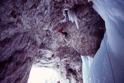 Icefall Brook Canyon, Canada - nuove vie per Ines Papert & Co