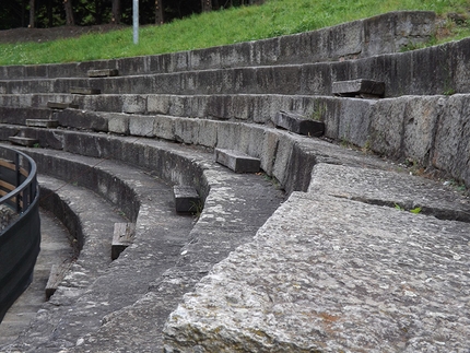 Val di Susa - Particolare del teatro Romanico di Susa