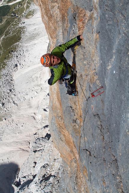 Colonne D'Ercole, Civetta - Alessandro Baù sulla via Colonne d'Ercole (1200m, max IX, obbl. VIII+), Punta Tissi, Civetta, Dolomiti, aperta assieme a  Alessandro Beber e Nicola Tondini.