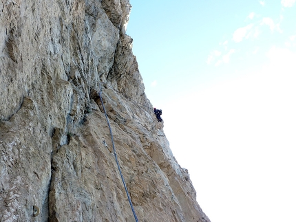 Via Del Risveglio, Parete Rossa di Catteissard, Val di Susa - Verso l'alto