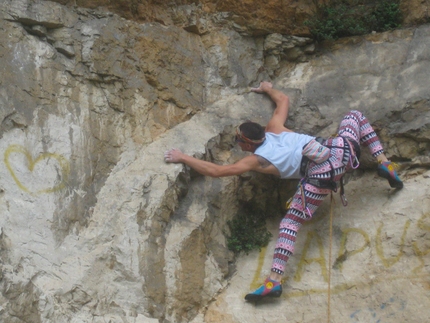 Back to the 80's Climbing Festival 2013, Ceraino - Andrea Simonini in passaggi d'altri tempi