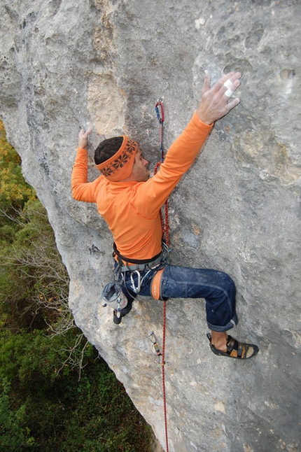 Isili, Sardegna - Arrampicando sul Cubo magico, Isili, Sardegna