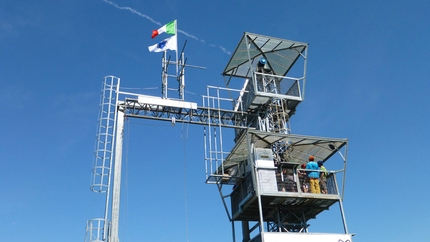 Corso Aspirante Guida Alpina 2013 – 2014 del Polo Interregionale - F2 modulo sicurezza autosoccorso: prove di volo alla Torre di Padova della Commissione Centrale Materiali e Tecniche del Cai