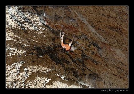 Adam Ondra - Adam Ondra su La Novena Enmienda 9a+, Santa Linya, Spagna. www.photopepe.com