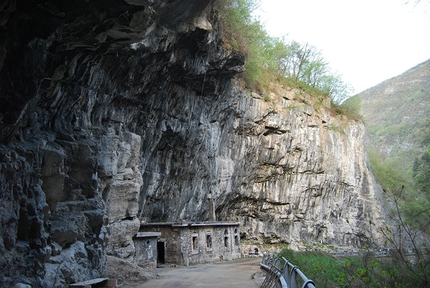 Valerio Ballardini and the crag Bus de Vela