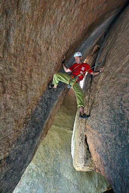 Strike - Perda asub 'e pari - Garibaldi (Sardinia) - Maurizio Oviglia on the incredible 5th pitch.