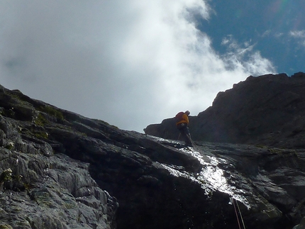 Venti Polari, Val Masino, Ivo Ferrari - Abseiling off the route