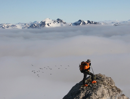 A Nord in barca a vela - Svalbard: sci alpinismo a Gashamna - Hornsund, Carlo Gabasio in vetta