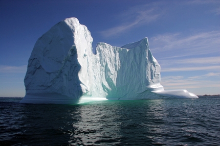 A Nord in barca a vela - Groenlandia: Iceberg al largo di Nuuk