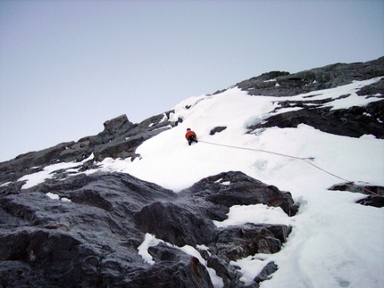 Alpinismo e arrampicata - Raie des fesses, Pic Sans Nom, Ecrins