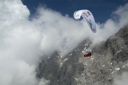 Red Bull X-Alps 2013 - Shoichiro Tadano (JPN2) durante il secondo giorno del Red Bull X-Alps 2013