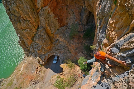 Kemaliye International Outdoor Sport Festival - Maurizio Oviglia on Just in case, at the new crag Bridge Cave.