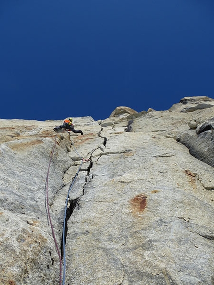 Gargoyle & Tooth Traverse, Alaska - Sulla parte bassa della via