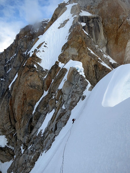 Gargoyle & Tooth Traverse, Alaska - Tooth Traverse: Steep traversing on a corniced ridge towards Missing Tooth