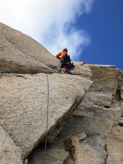 Gargoyle & Tooth Traverse, Alaska - Tooth Traverse: on the aid-pitch of 