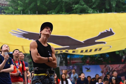 Salewa Rockshow 2013 - Il climber russo Rustam Gelmanov in Cina durante il Salewa Rockshow 2013