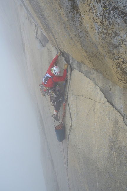 Steve Bate - Steve Bate soloing the route Zodiac, El Capitan, Yosemite