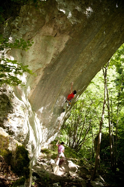 Mauro Calibani libera Hole’s Trilogy 8c a Roccamorice