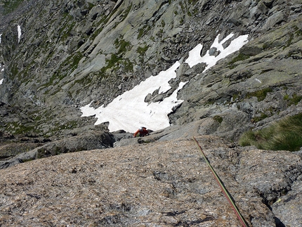 Via Diamante pazzo - Becco Meridionale della Tribolazione - Sulla prima lunghezza di Diamante pazzo