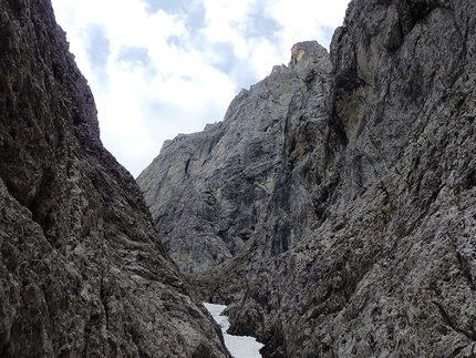 Via Cappellari - Timillero parete Nord Sass d'Ortiga (Pale di San Martino) - La parete Nord del Sass d'Ortiga