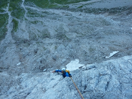 Cimon della Pala, Pale di San Martino, Dolomiti - Pilastro Girasole: prime lunghezze