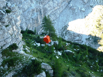 Spiz di Mezzo, Zoldo Dolomites - Via Gianni Ribaldone: bivacco Carnielli