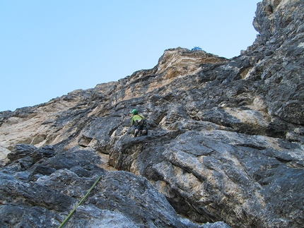 Spiz di Mezzo, Dolomiti di Zoldo - Via Gianni Ribaldone: placche logiche