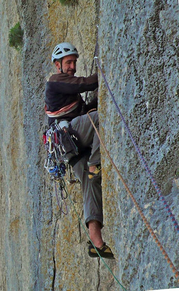 British Way, Punta Cusidore, Sardegna - Maurizio Oviglia in apertura sul 3° tiro di British Way