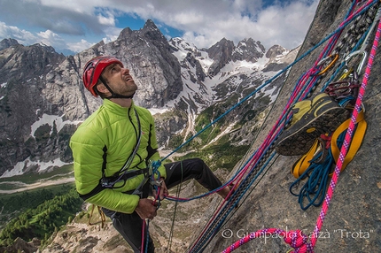 Invisibilis - Marmolada d'Ombretta - Geremia Vergoni at the belay on Invisibilis, South Face Marmolada d'Ombretta (Dolomites)