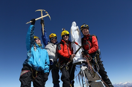 Donne e Montagna: in vetta al Gran Paradiso - Svetlana Smaikina, Olga Gorodesetskaia, Anna Torretta e Natalia Prilpskaia in vetta al Gran Paradiso