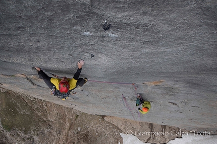 Invisibilis - Marmolada d'Ombretta - Geremia Vergoni climbing Invisibilis, South Face Marmolada d'Ombretta (Dolomites)