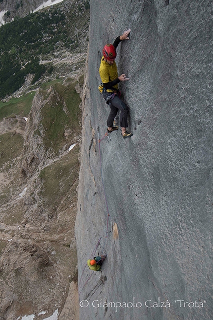 Invisibilis alla Sud della Marmolada, la lunga storia di una nuova via per Larcher e Vergoni