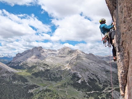 Spina de Mul, Col Becchei, Dolomites - Simon Kehrer and Helmut Gargitter climbing Spina de Mulo, Col Becchei.