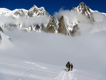 Monte Bianco easy and fast, Nord Tour Ronde, in giornata da Venezia - Si apre il panorama sul Grand Capucin e sul Monte Bianco
