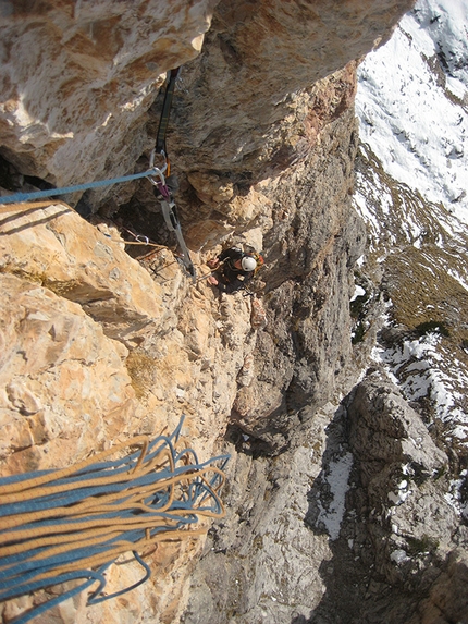 Campanile Giac, Dolomiti di Brenta - Via il volo della grola: sul terzo tiro