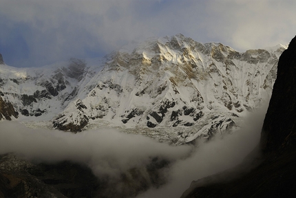Destination Annapurna South Face for Ueli Steck and Don Bowie