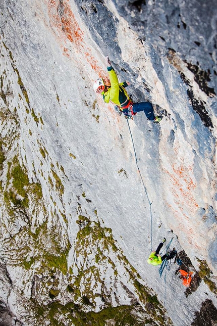 Jacopo Larcher ripete Vint ani do e Des Kaisers neue Kleider