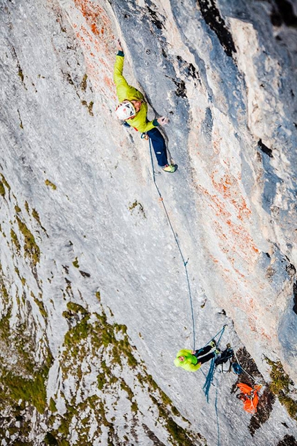 Jacopo Larcher - Jacopo Larcher climbing Des Kaisers neue Kleider (240m, 8b+) Wilder Kaiser, Austria.