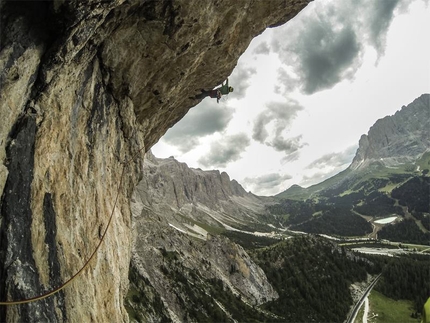 Jacopo Larcher - Jacopo Larcher su Vint ani do (8a+, 350m) Meisules de la Bièsces, Dolomiti