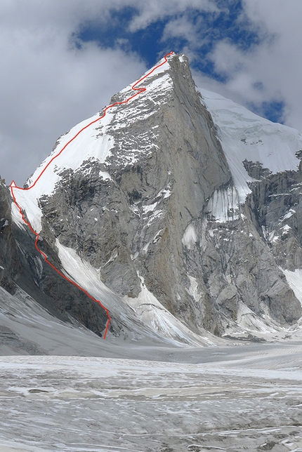 Daniela Teixeira & Paulo Roxo, Kapura South, Nangma Valley - Kapura South, with the bivy site at Alam's col