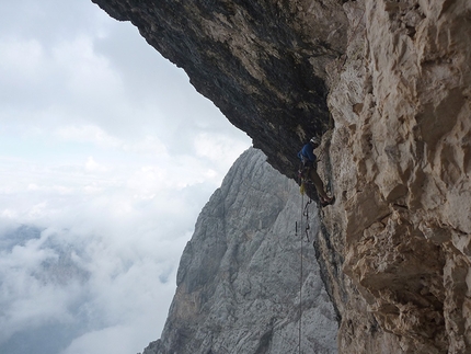 Monte Agner, Pale di San Martino - Li-Cuore variation, Monte Agner, NE Face (VII+, A3, VII- obligatory, Tito Arosio, Luca Vallata 2013)