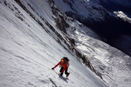 Ueli Steck, Annapurna - Ueli Steck sulla parete sud dell'Annapura