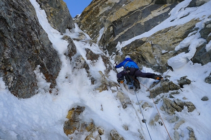 Kishtwar Kailash, India - Paul Ramsden durante la prima salita di Kishtwar Kailash (6,451m), Himalaya indiano, ottobre 2013 assieme a Mick Fowler