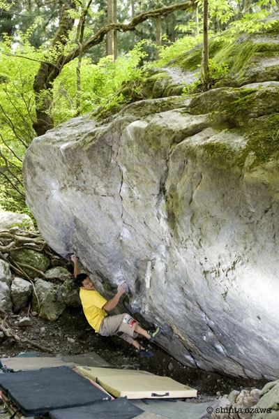 Yuji Hirayama - Yuji Hirayama carrying out the first ascent of Ginga Fb8b+.